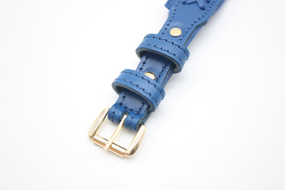 FinestPaw_Halsband_Flechtkunst_royalblau_m_gold_schnalle