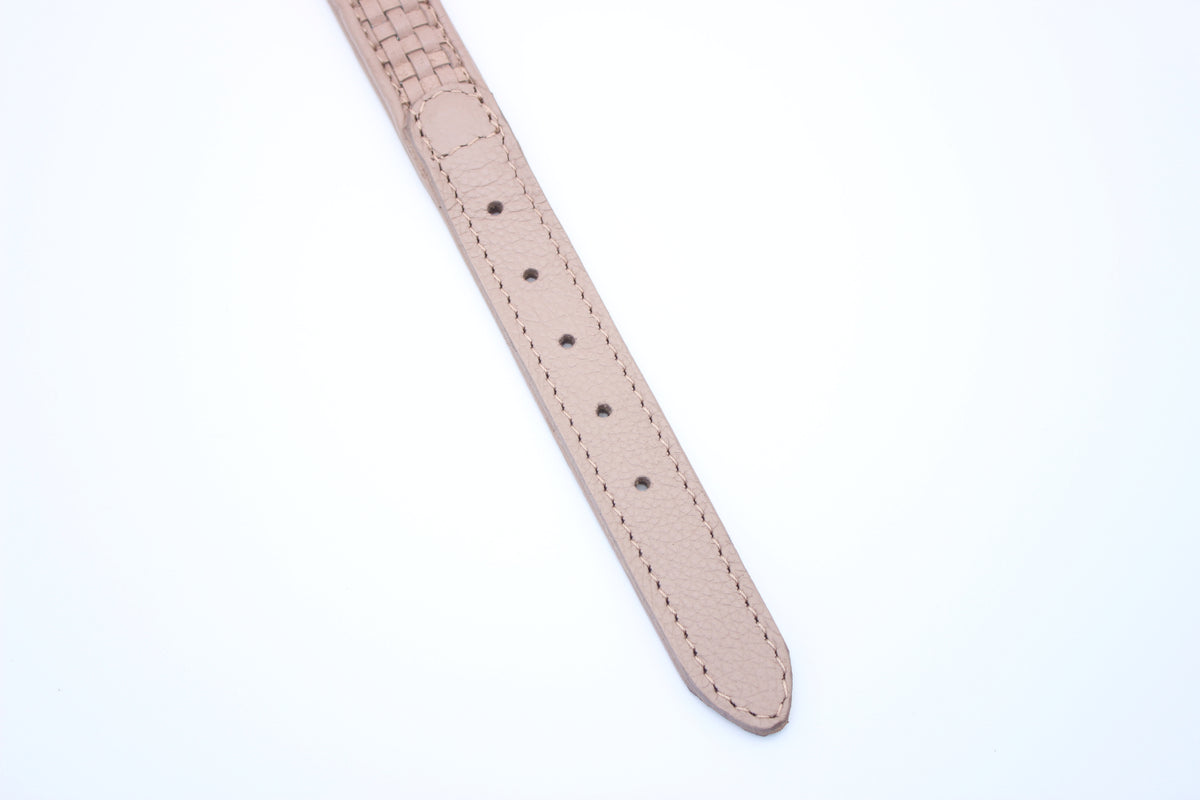 FinestPaw_Halsband_Signature_puder_m_all_loecher