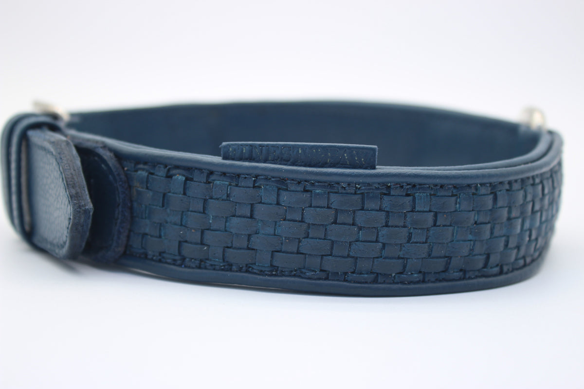 FinestPaw_Halsband_Signature_royalblau_xxl_silber_logo