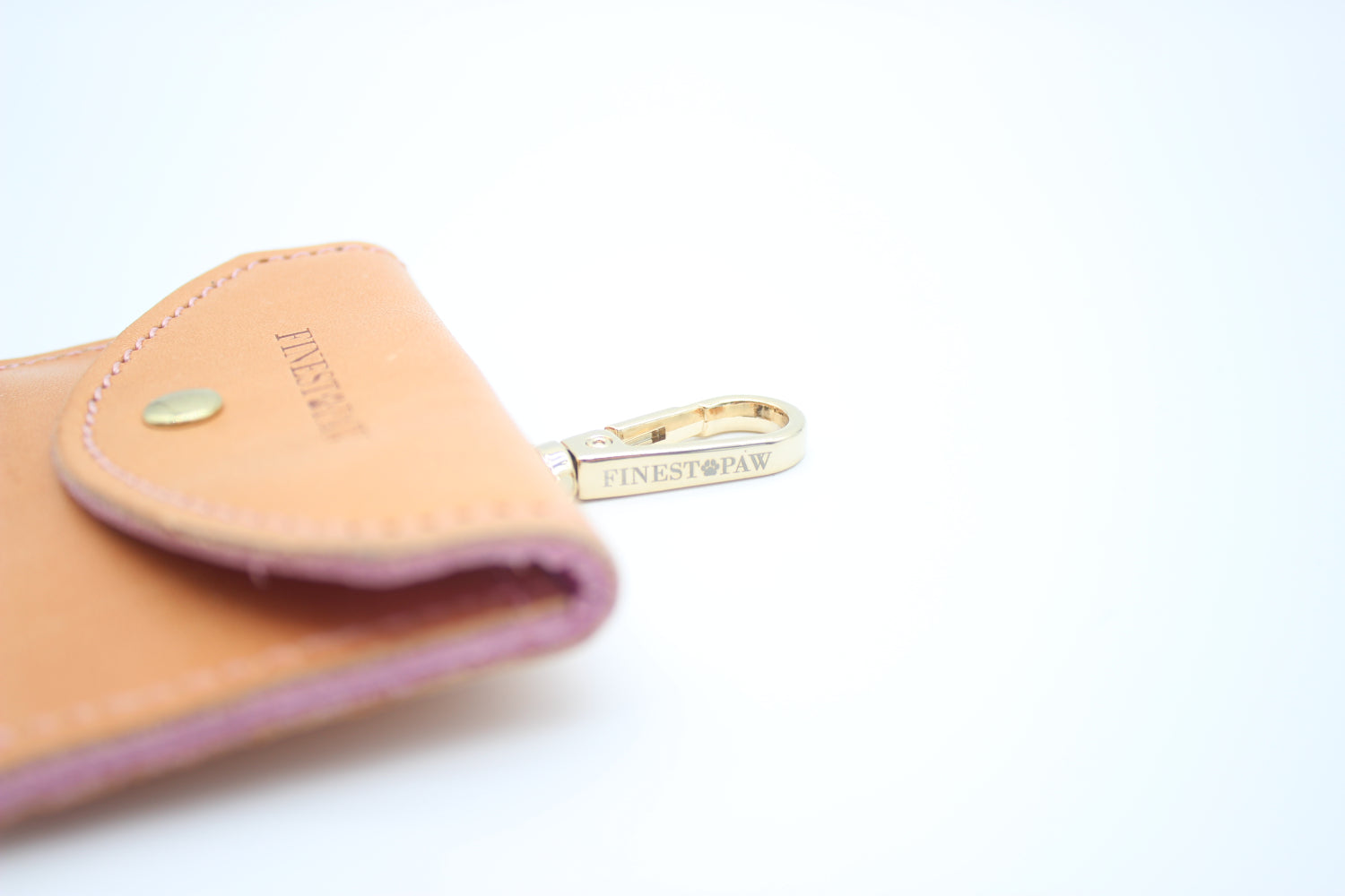 FinestPaw_Hundetuetenhalter_Soft_Slim_beige-rosa_gold_haken