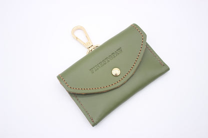 FinestPaw_Hundetuetenhalter_Soft_Slim_waldgruen-cognac_gold_oben