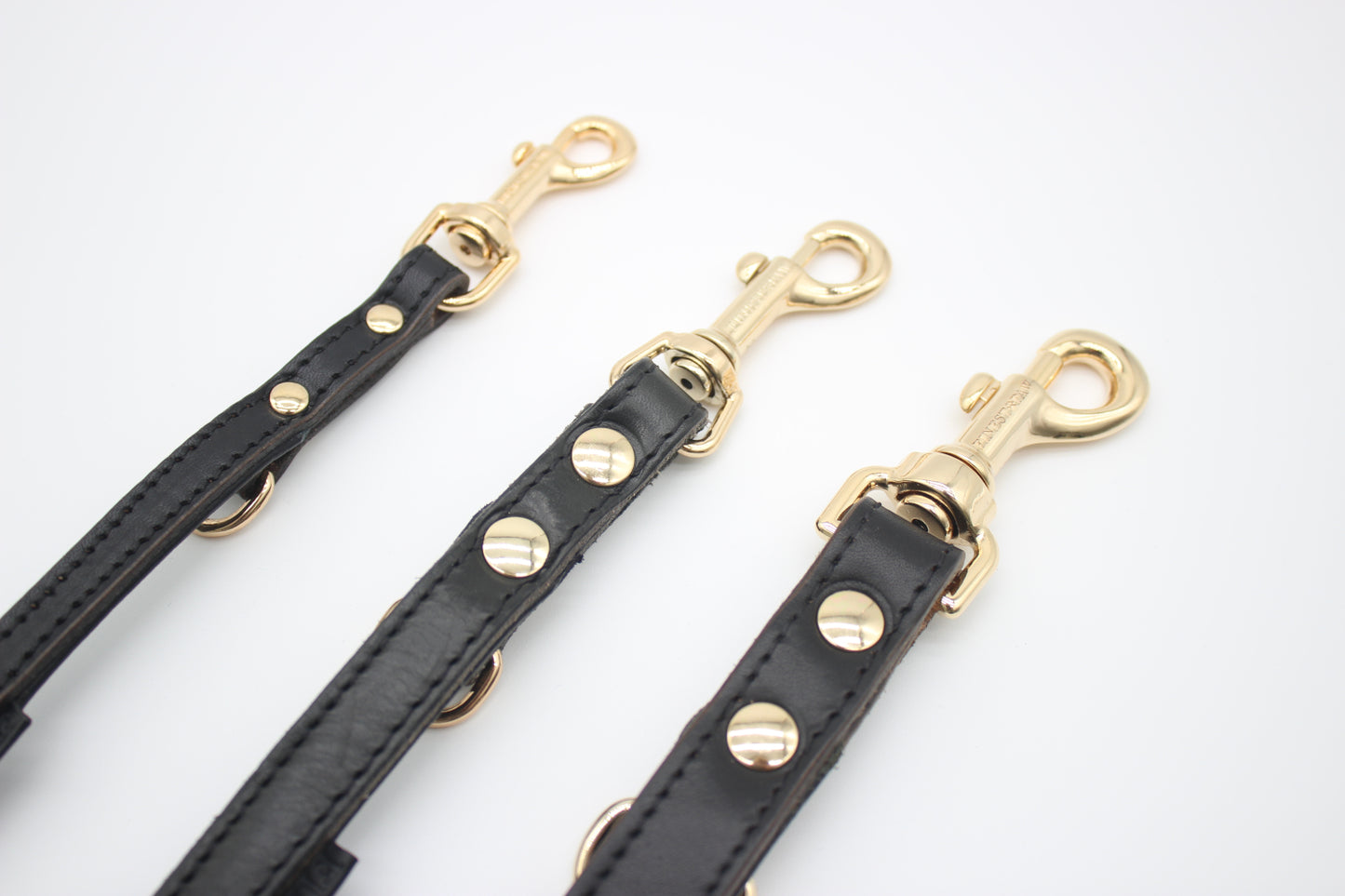 FinestPaw_Leine_Klassik_Premium_Fuehrleine_schwarz_all_all_gold_3karabiner