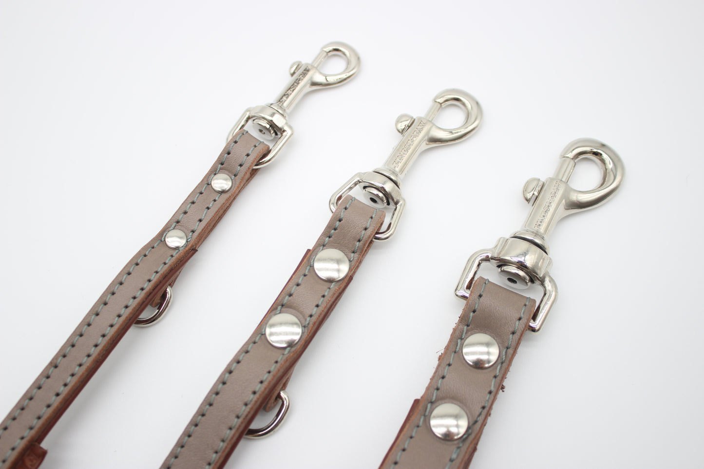 FinestPaw_Leine_Klassik_Premium_Fuehrleine_taupe_all_all_silber_3karabiner