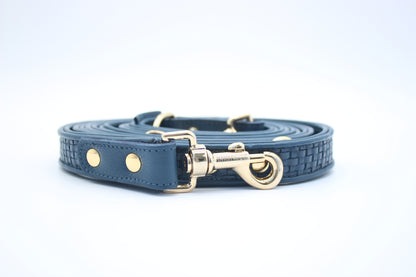 FinestPaw_Leine_Signature_Fuehrleine_royalblau_all_2.5cm_gold_front